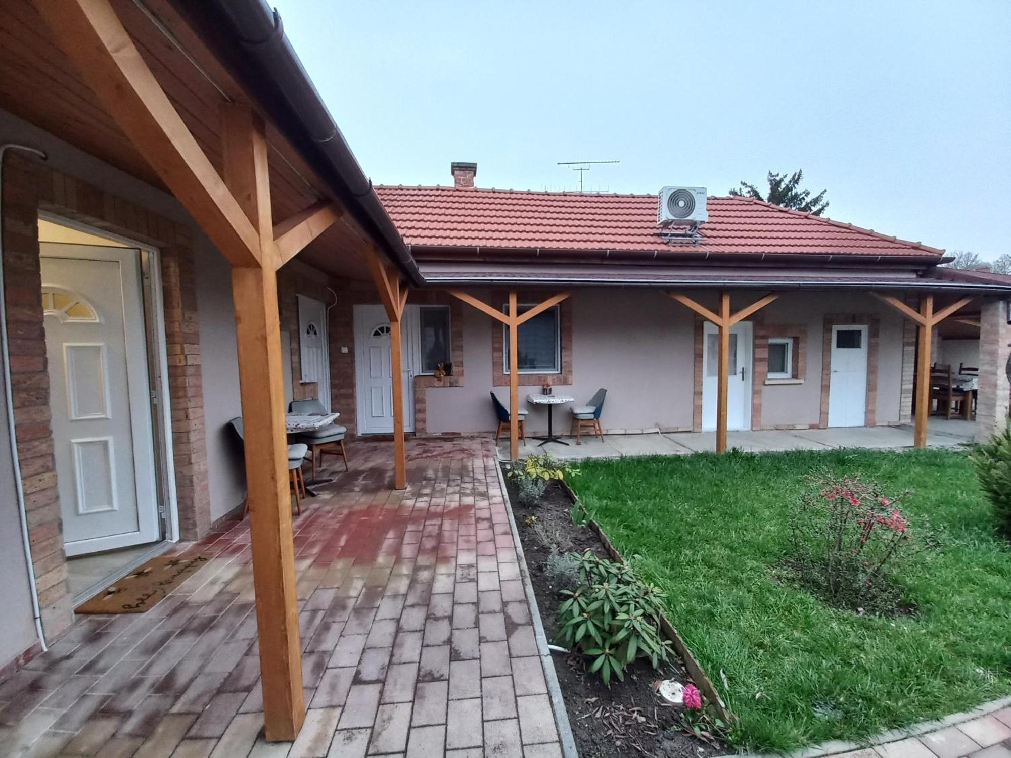 Ilona Apartman 귤러 외부 사진