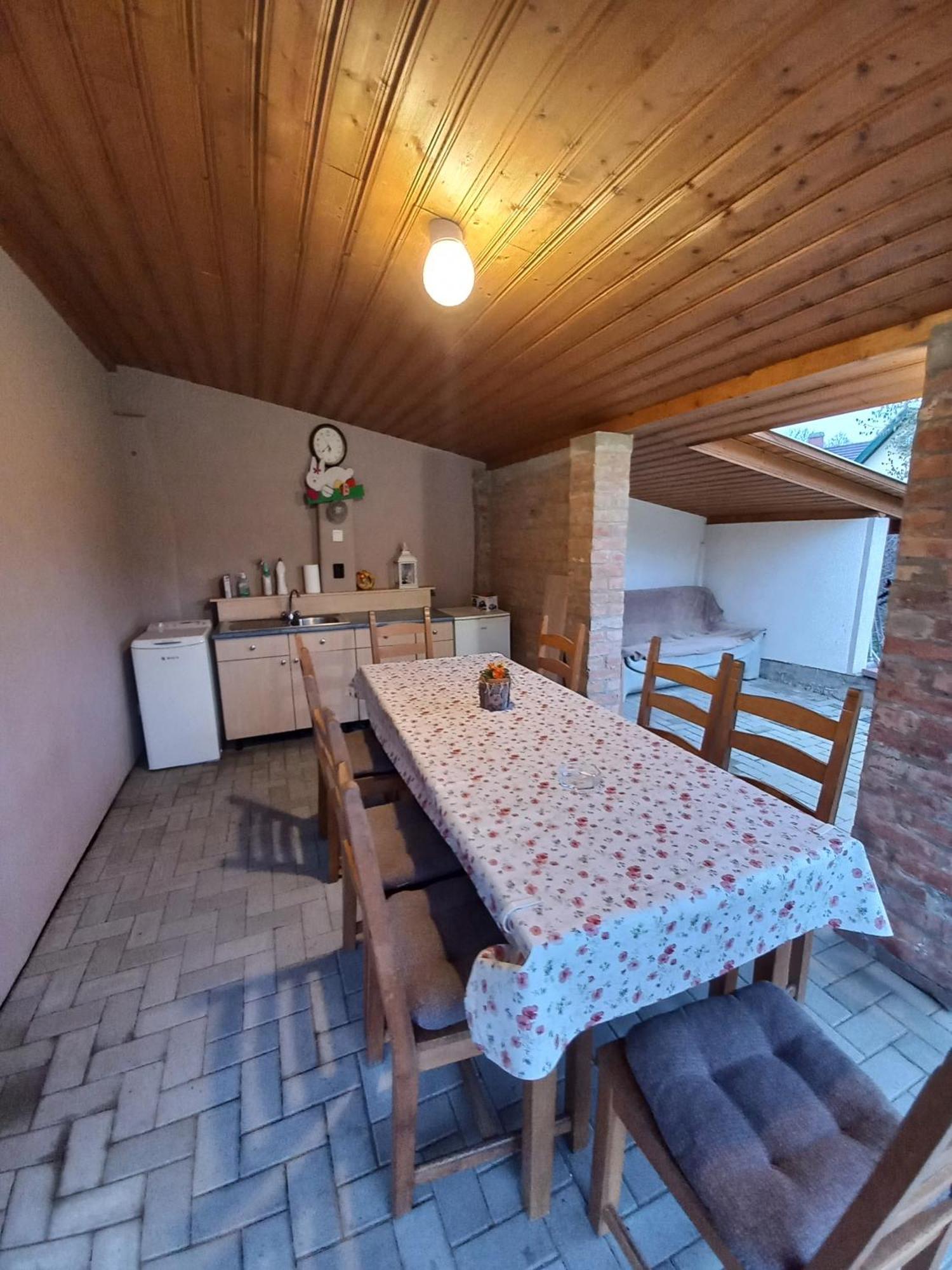 Ilona Apartman 귤러 외부 사진